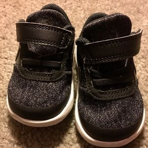 Nike shoes black size 4 (toddler)